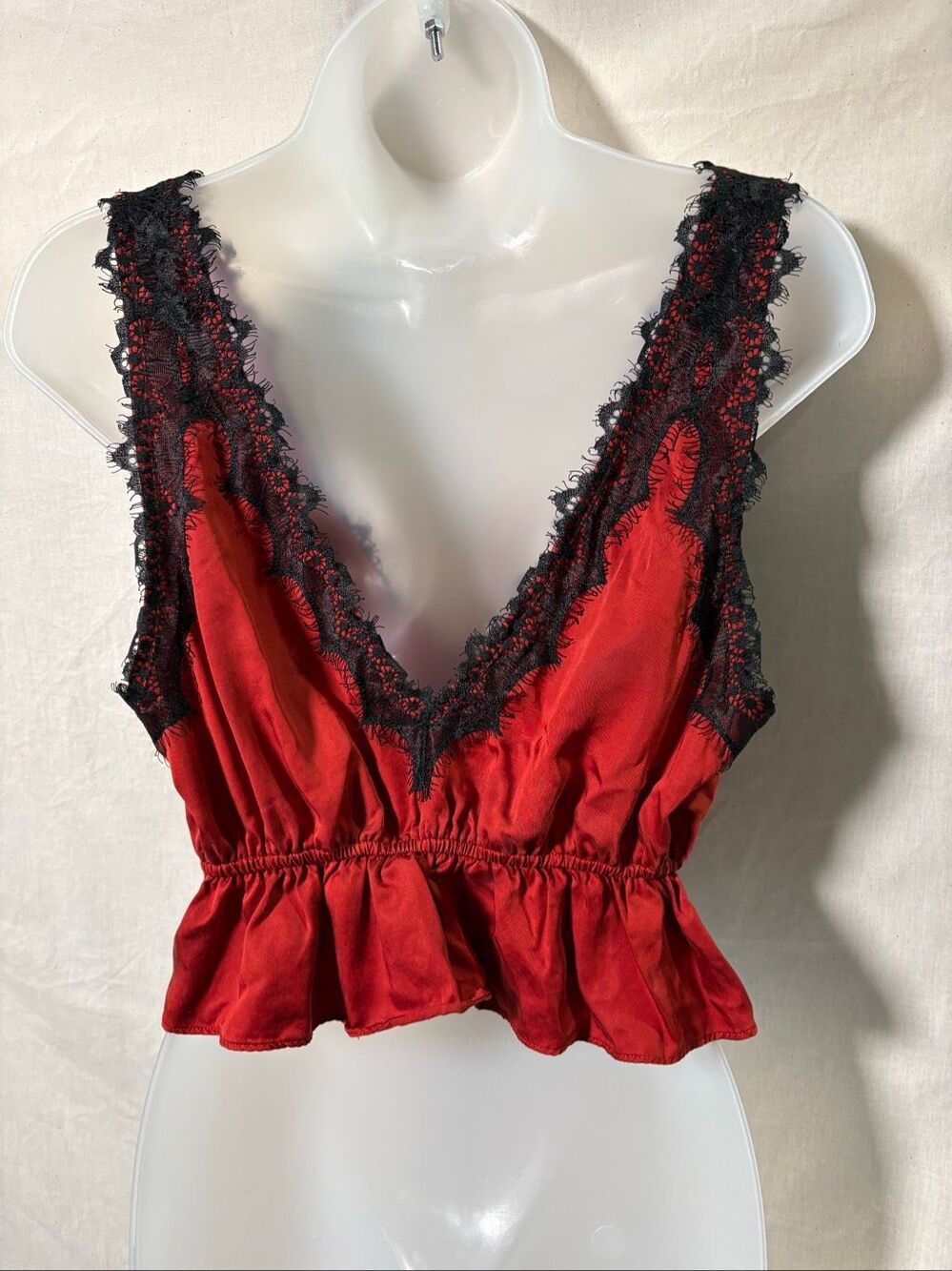 Rumored Red Satin Lace Trim Tie Front Cami Top Womens XS Peplum Y2K Coquette - Picture 3 of 5